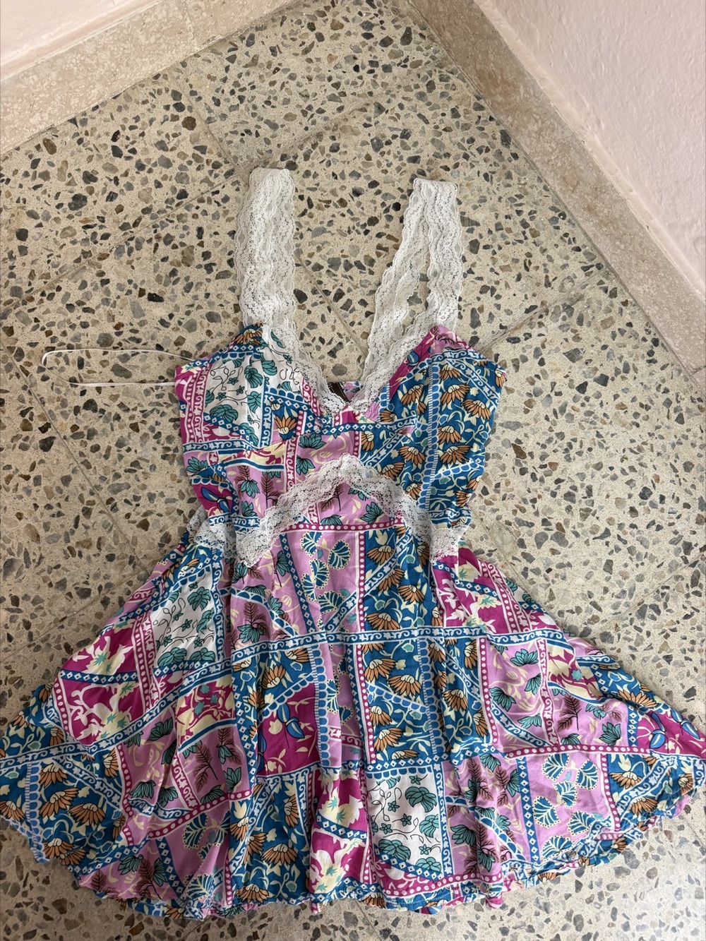 Valija Printed Lace Trim blouse Dress Size Small